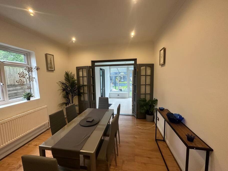 5 Bedroom House Se6 Londra Exterior foto