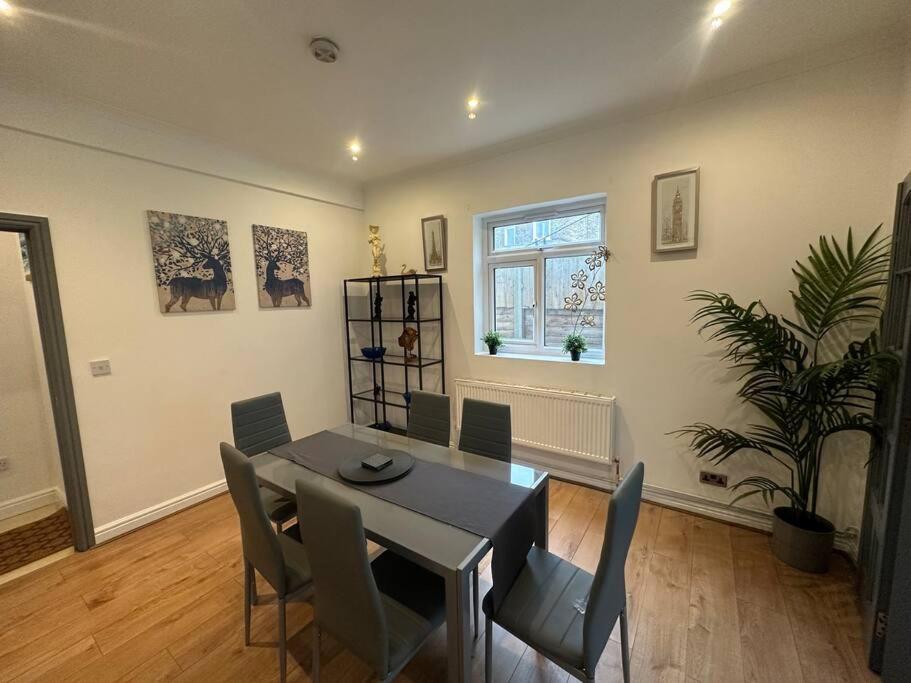 5 Bedroom House Se6 Londra Exterior foto